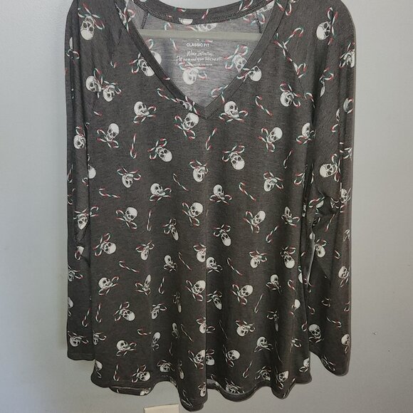 Torrid Skulls and Candy Canes long-sleeved shirt - Picture 2 of 6